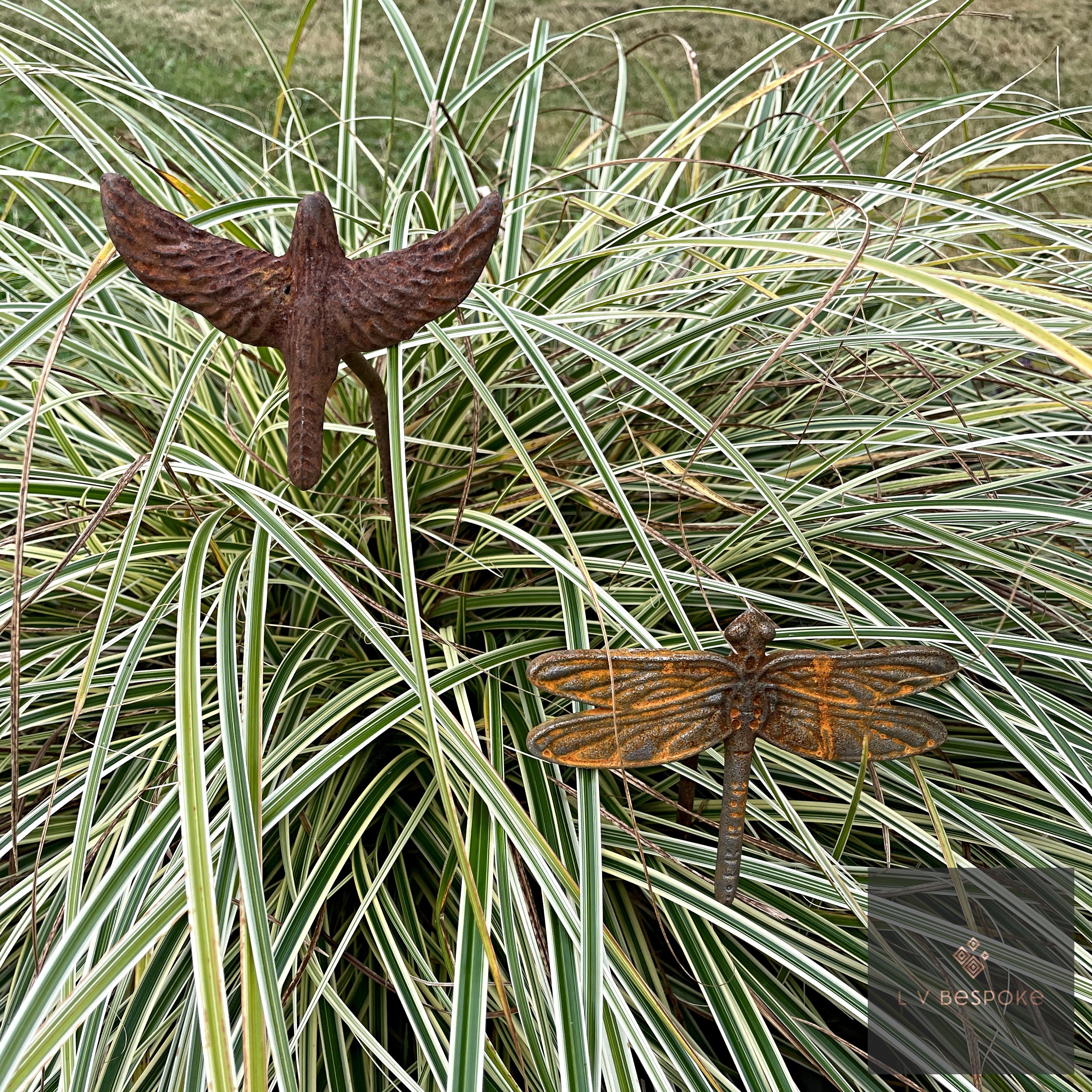 Bird & Insect Garden Stakes | Handcrafted Steel Decorations Short Bird (Cast) - English Country Gardens