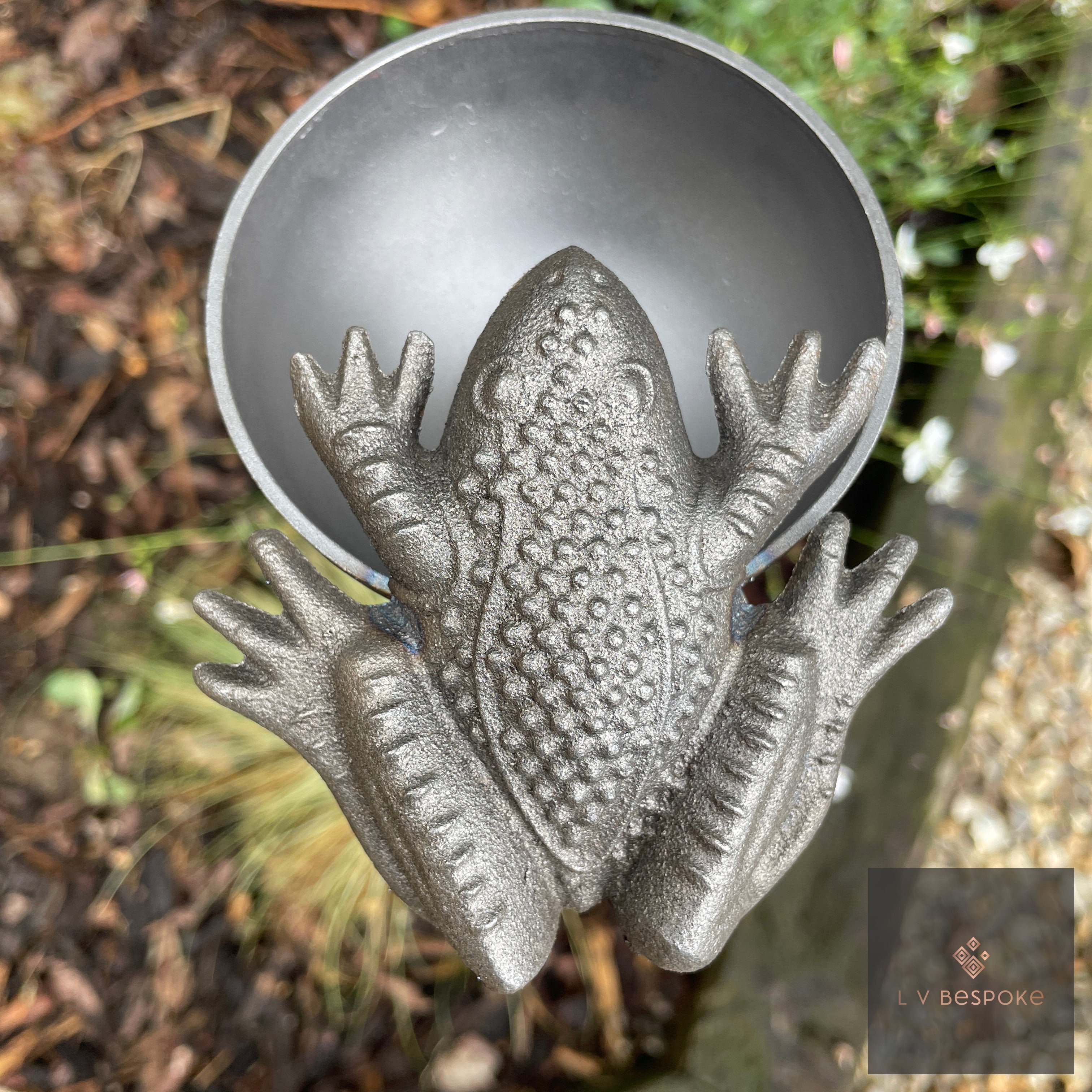 Decorative Bee Drinker | Handcrafted Steel Garden Feature Frog - English Country Gardens