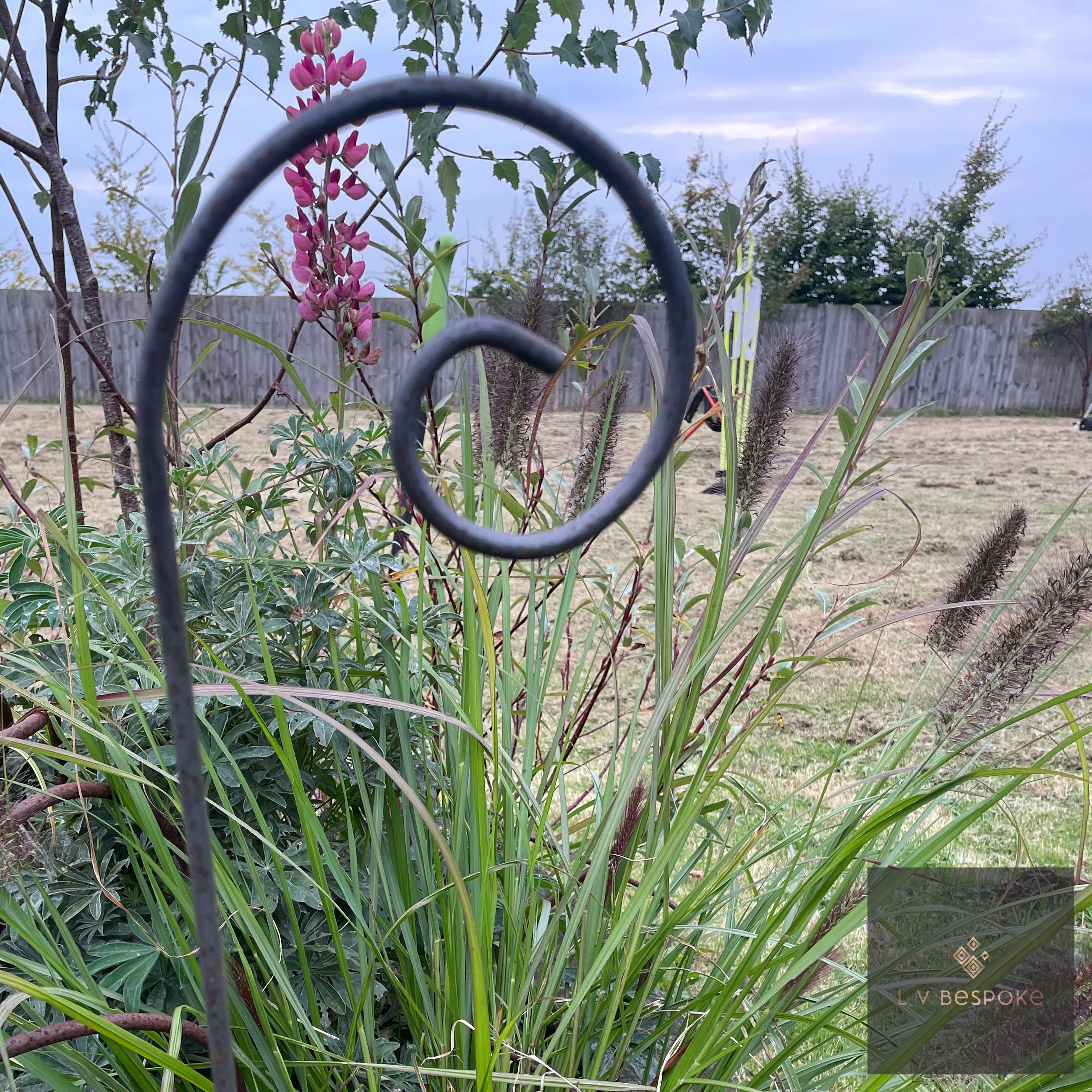Shepherd's Crook Hanger | Handcrafted Steel Garden Feature Single Modern - English Country Gardens