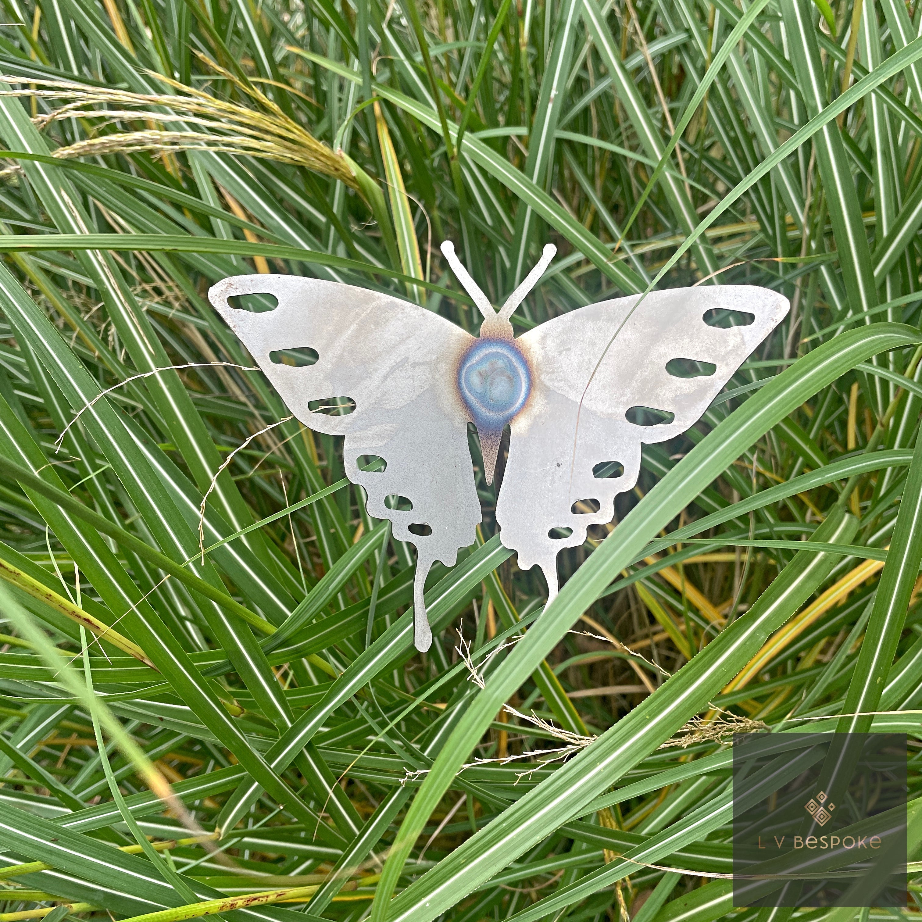 Swaying Bird & Insect Garden Stakes | Kinetic Steel Decoration Butterfly - English Country Gardens